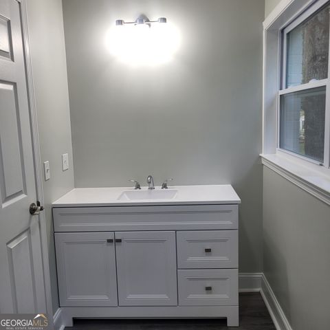 202 Pineview Circle, Valley, AL 36854