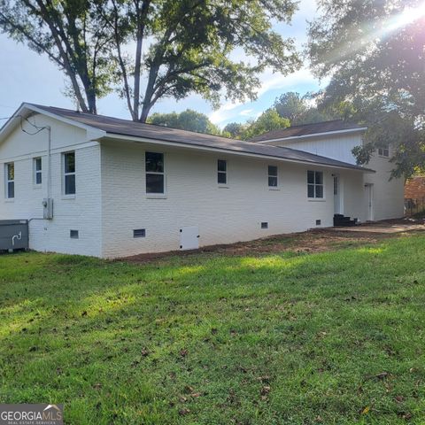 202 Pineview Circle, Valley, AL 36854