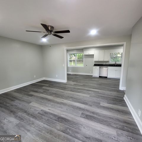 202 Pineview Circle, Valley, AL 36854