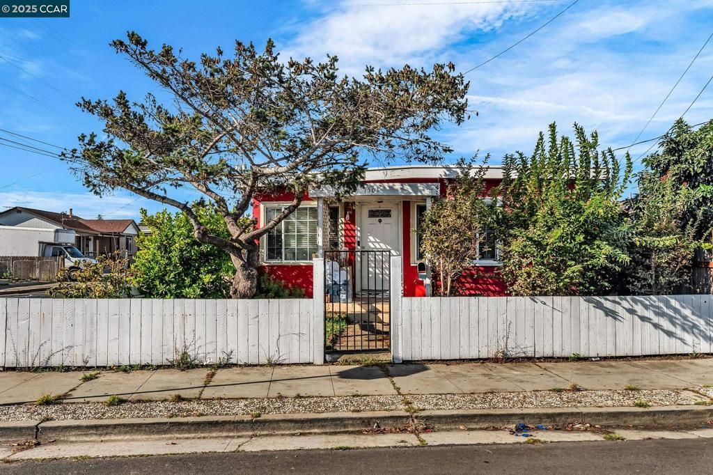 1501 Hayes, Richmond, CA 94806