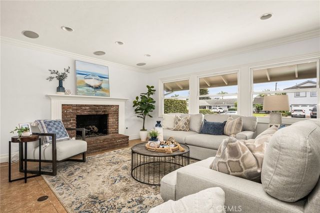 17751 Lewis, Huntington Beach, CA 92647