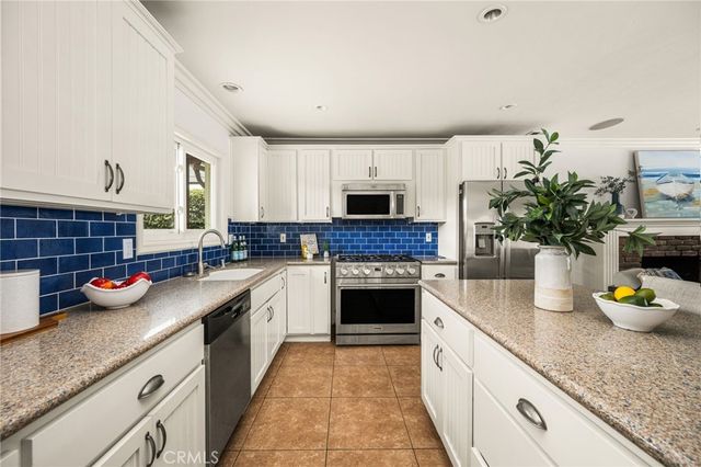 17751 Lewis, Huntington Beach, CA 92647