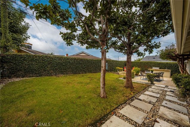 17751 Lewis, Huntington Beach, CA 92647