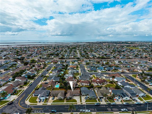 17751 Lewis, Huntington Beach, CA 92647