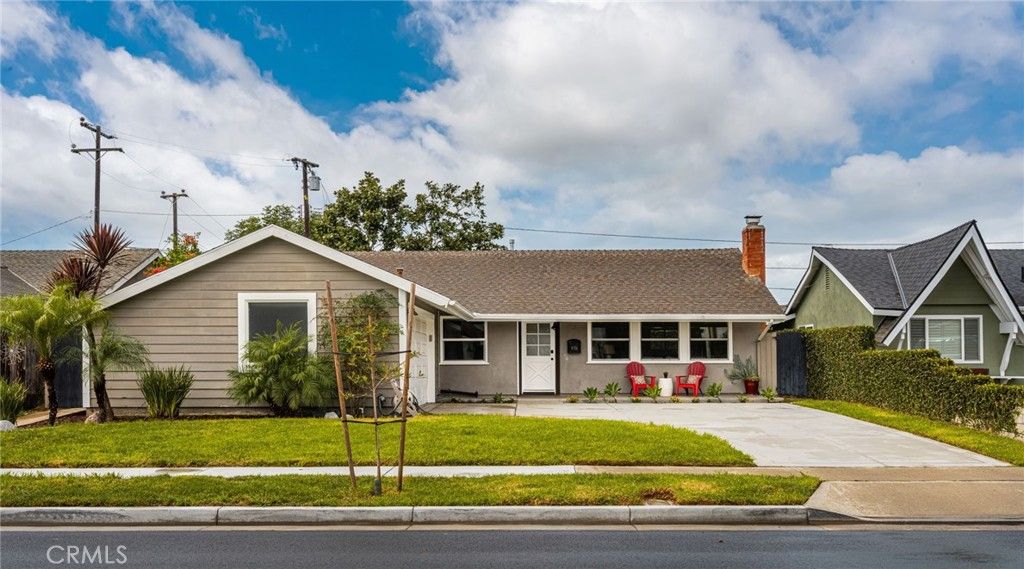 17751 Lewis, Huntington Beach, CA 92647 — exterior