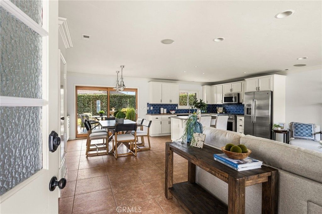 17751 Lewis, Huntington Beach, CA 92647 — photo 5