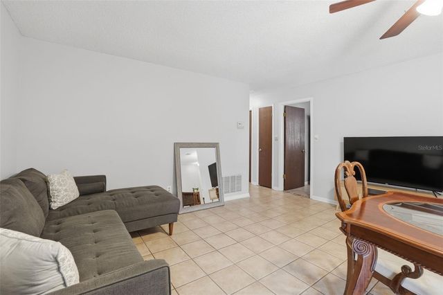 1525 JAGUAR CIRCLE, Apopka, FL 32712