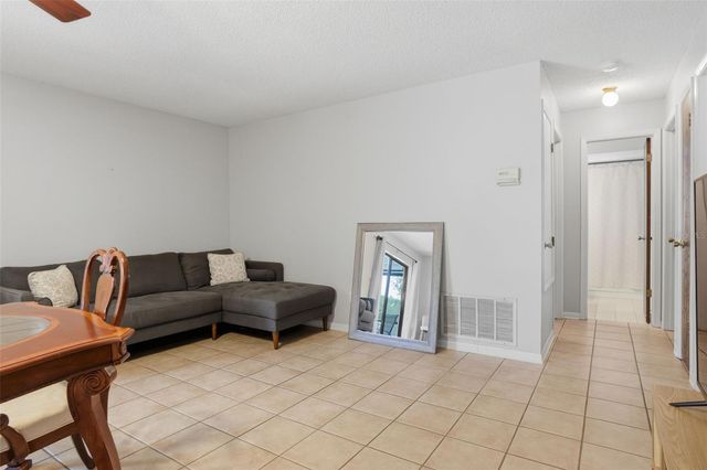 1525 JAGUAR CIRCLE, Apopka, FL 32712