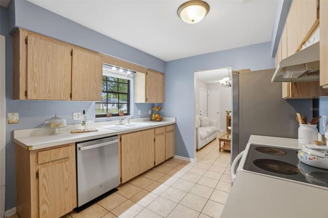 1525 JAGUAR CIRCLE, Apopka, FL 32712