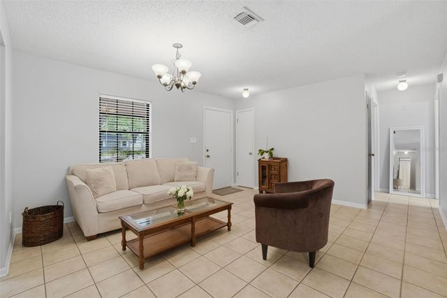 1525 JAGUAR CIRCLE, Apopka, FL 32712