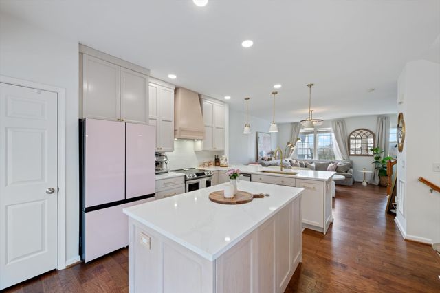 7277 Charlotte Pike Unit 261, Nashville, TN 37209