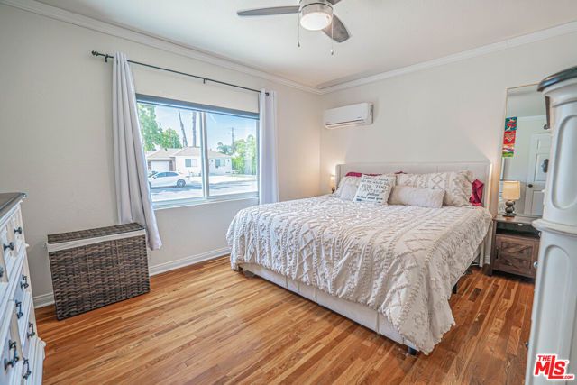 7044 Garden Grove Avenue, Los Angeles, CA 91335