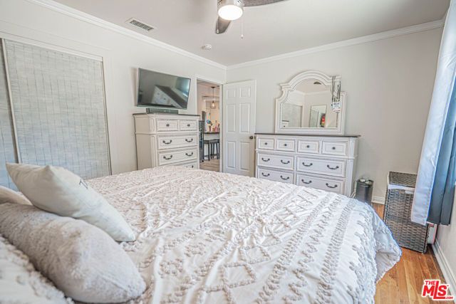 7044 Garden Grove Avenue, Los Angeles, CA 91335