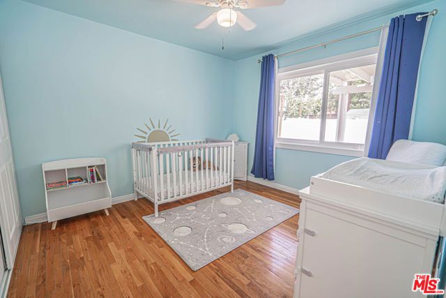 7044 Garden Grove Avenue, Los Angeles, CA 91335