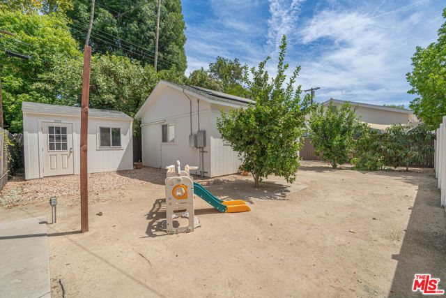 7044 Garden Grove Avenue, Los Angeles, CA 91335