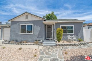 7044 Garden Grove Avenue, Los Angeles, CA 91335