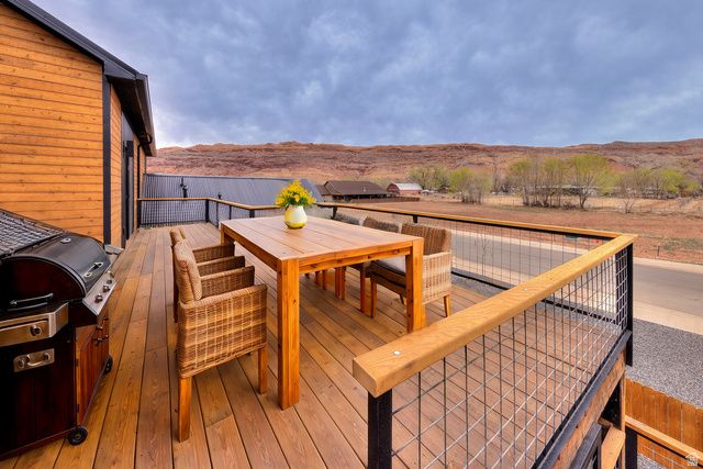 671 PALISADE DR, Moab, UT 84532