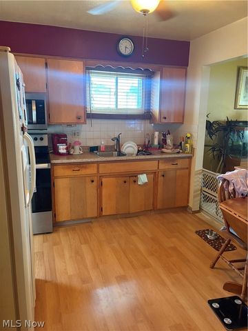 1835 Robindale Street, Wickliffe, OH 44092