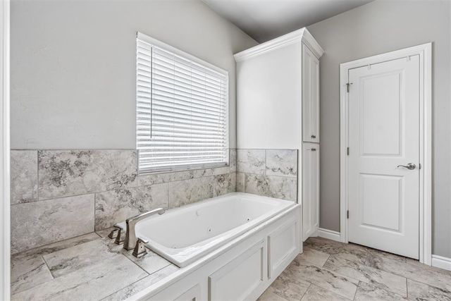4350 Racoon Creek, Guthrie, OK 73044