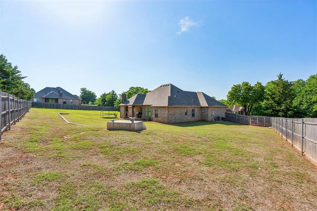 4350 Racoon Creek, Guthrie, OK 73044