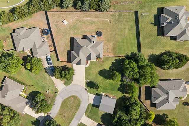 4350 Racoon Creek, Guthrie, OK 73044