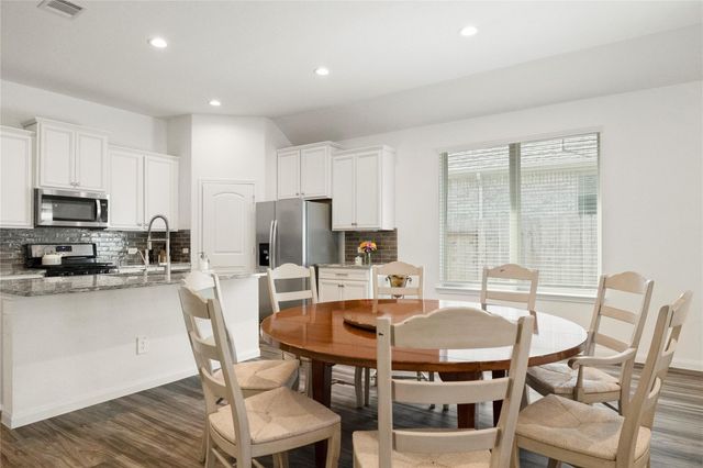 938 Youth Water Road, Montgomery, TX 77316