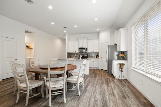 938 Youth Water Road, Montgomery, TX 77316