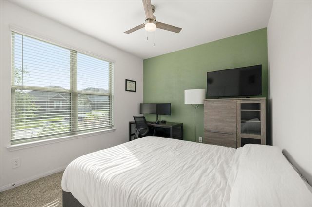 938 Youth Water Road, Montgomery, TX 77316
