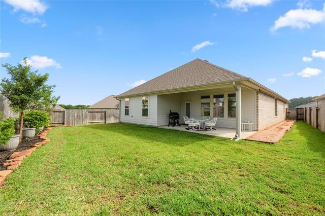 938 Youth Water Road, Montgomery, TX 77316