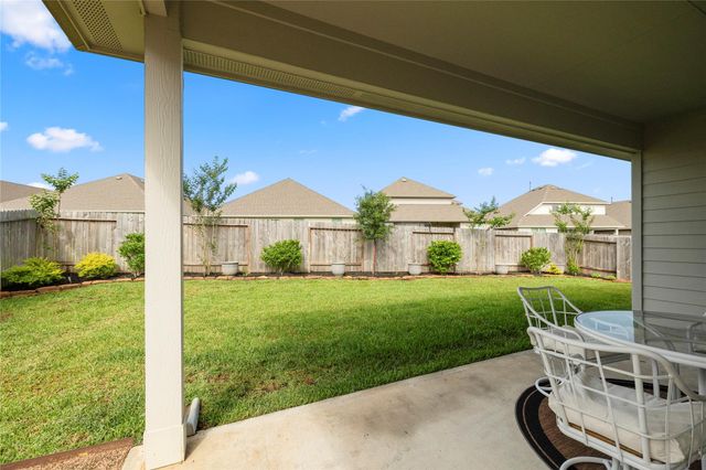 938 Youth Water Road, Montgomery, TX 77316