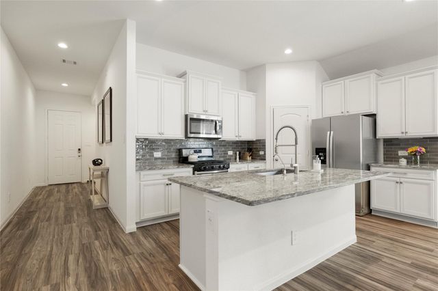 938 Youth Water Road, Montgomery, TX 77316