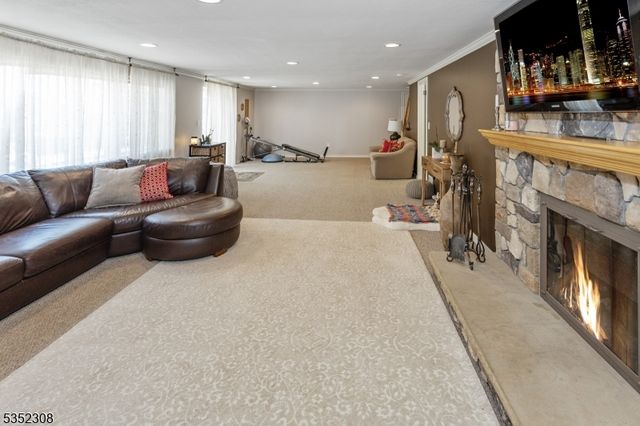 20 Chimney Ridge Dr, Morris Twp., NJ 07960