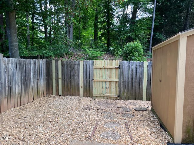 1829 Fox Sterling Drive, Raleigh, NC 27606