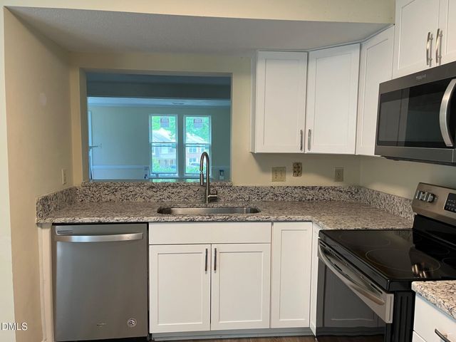 1829 Fox Sterling Drive, Raleigh, NC 27606