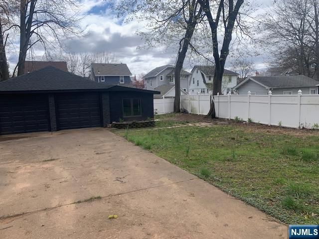 19 Roosevelt Avenue, Ridgefield Park, NJ 07603