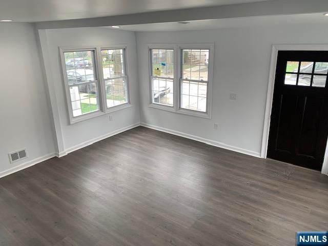 19 Roosevelt Avenue, Ridgefield Park, NJ 07603