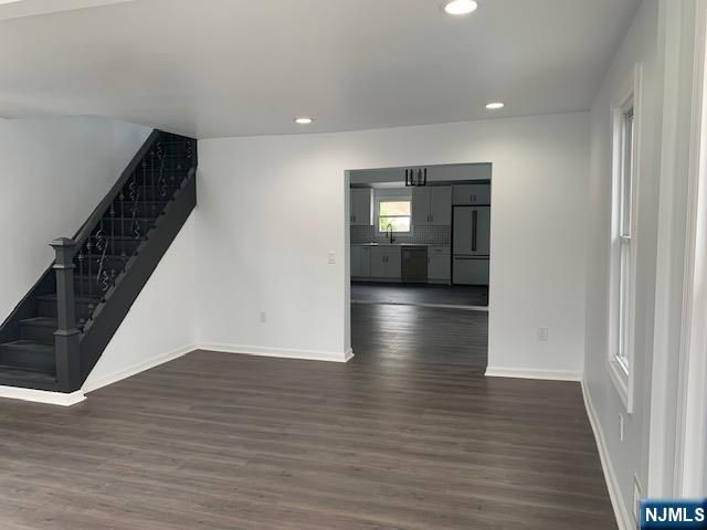 19 Roosevelt Avenue, Ridgefield Park, NJ 07603