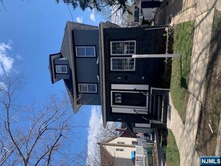 19 Roosevelt Avenue, Ridgefield Park, NJ 07603