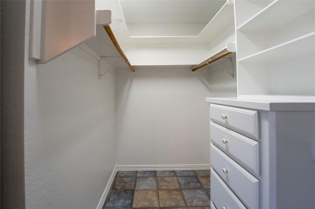 407 North Raymond RD, La Grange, TX 78945