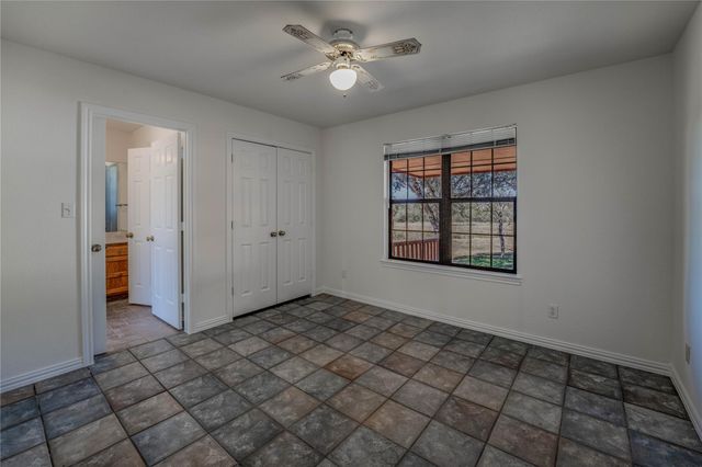 407 North Raymond RD, La Grange, TX 78945