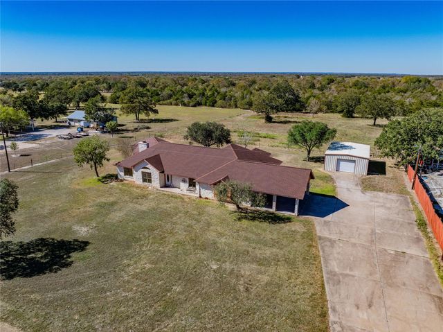 407 North Raymond RD, La Grange, TX 78945