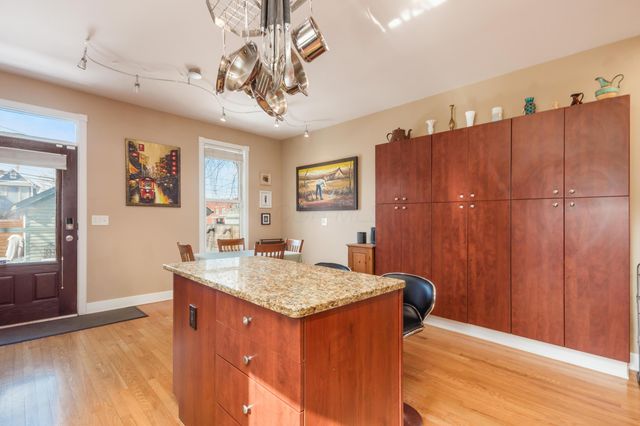 971 N 6th Street, Columbus, OH 43201