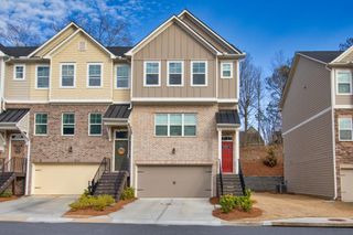 2527 Hedgeway Circle, Kennesaw, GA 30144