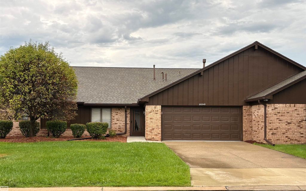 20349 Palm Meadow Dr Drive, Clinton Township, MI 48036