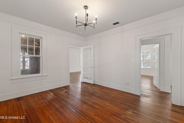 402 8th Avenue, Hattiesburg, MS 39401