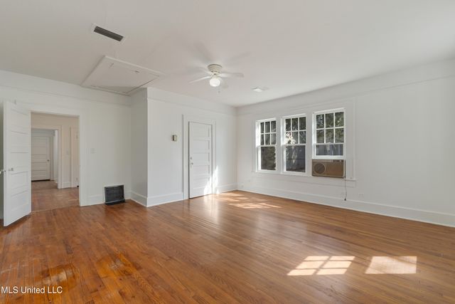 402 8th Avenue, Hattiesburg, MS 39401