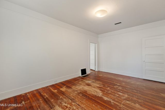 402 8th Avenue, Hattiesburg, MS 39401