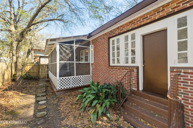 402 8th Avenue, Hattiesburg, MS 39401