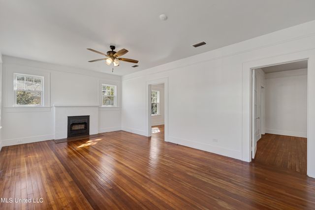 402 8th Avenue, Hattiesburg, MS 39401