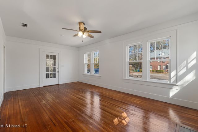 402 8th Avenue, Hattiesburg, MS 39401